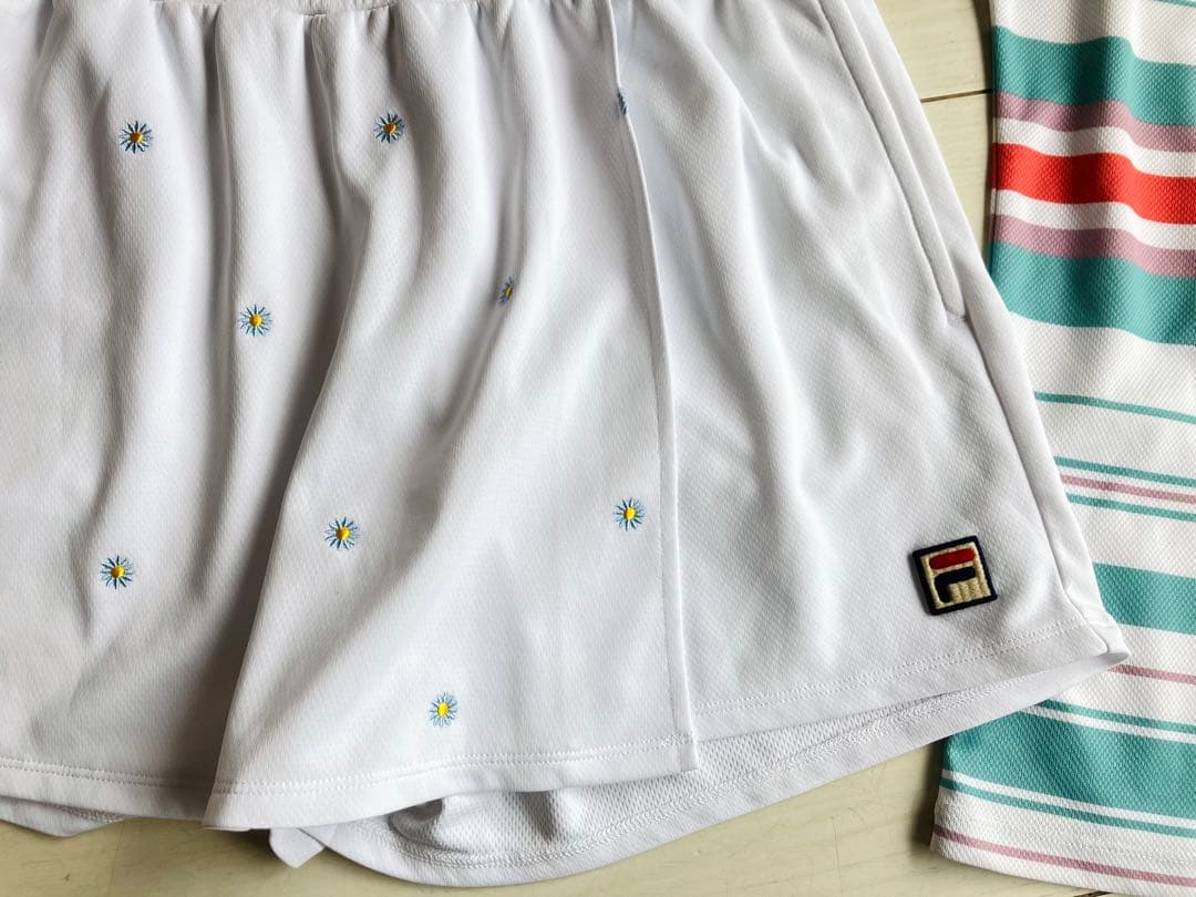 FILAフィラ＊デイジー刺繍柄巻きスコートキュロットと水色ロングスリーブTシャツ