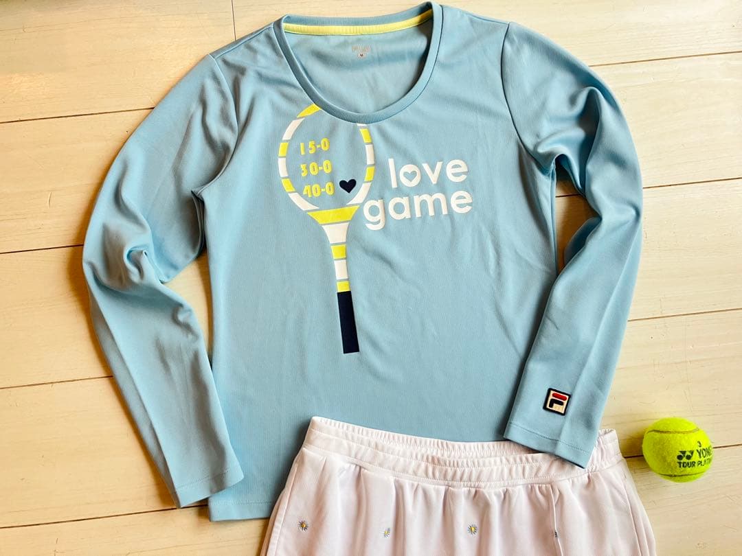 FILAフィラ＊デイジー刺繍柄巻きスコートキュロットと水色ロングスリーブTシャツ