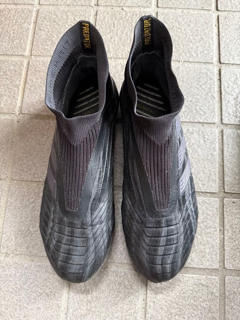 adidas紐なしサッカースパイクプレデター値下げ可能