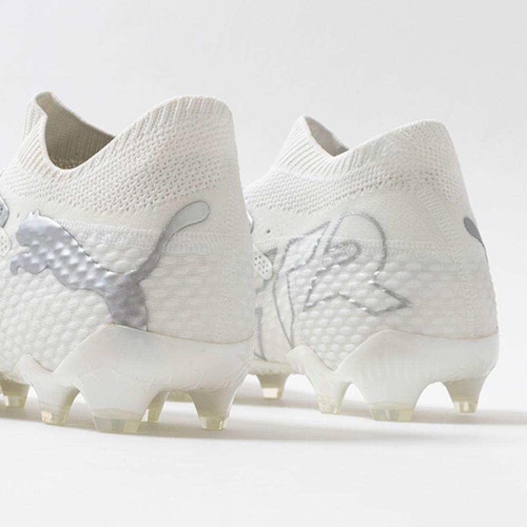 新品50%オフ Puma フューチャー7 アルティメット LOW FG/AG