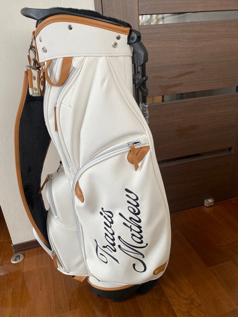 Travis Mathew ホワイトキャディバッグ