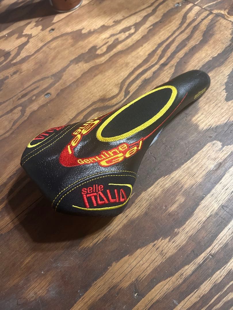 値下げ‼️美品　SELLE ITALIA サドル XO GEL genuine