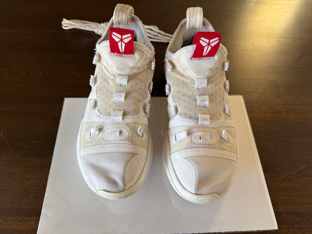 レア品 Kobe AD IDホワイトバスケットボールシューズ 25cm