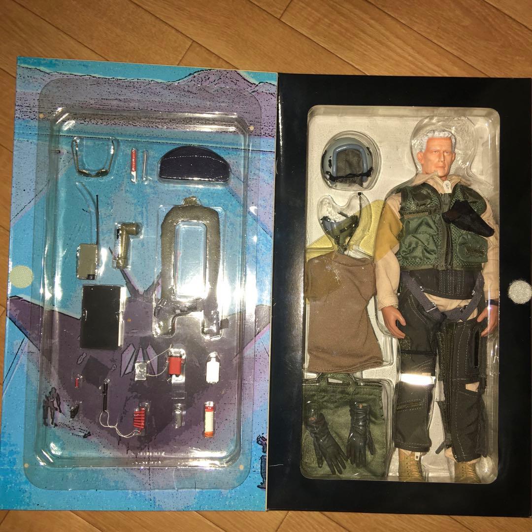 ドラゴン社 F117A NIGHT HAWK PILOT ドラゴン社
