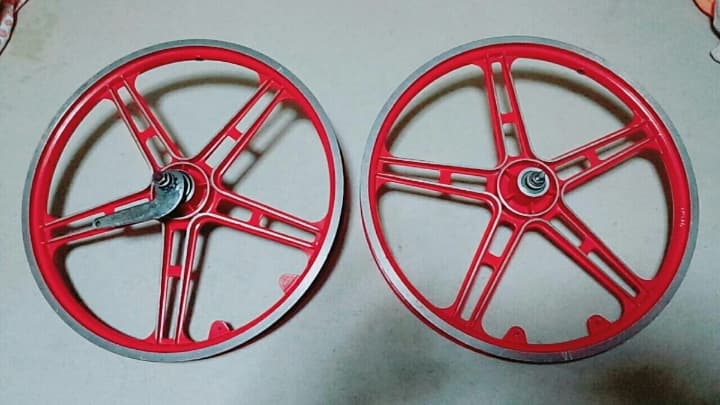 OLD BMXにLester ホイールレッド