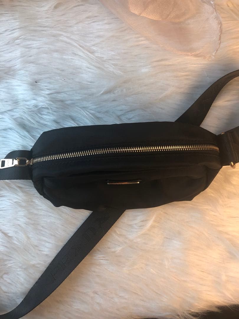 PRADA ノベルティ ナイロン ブラック ショルダーバッグ d1