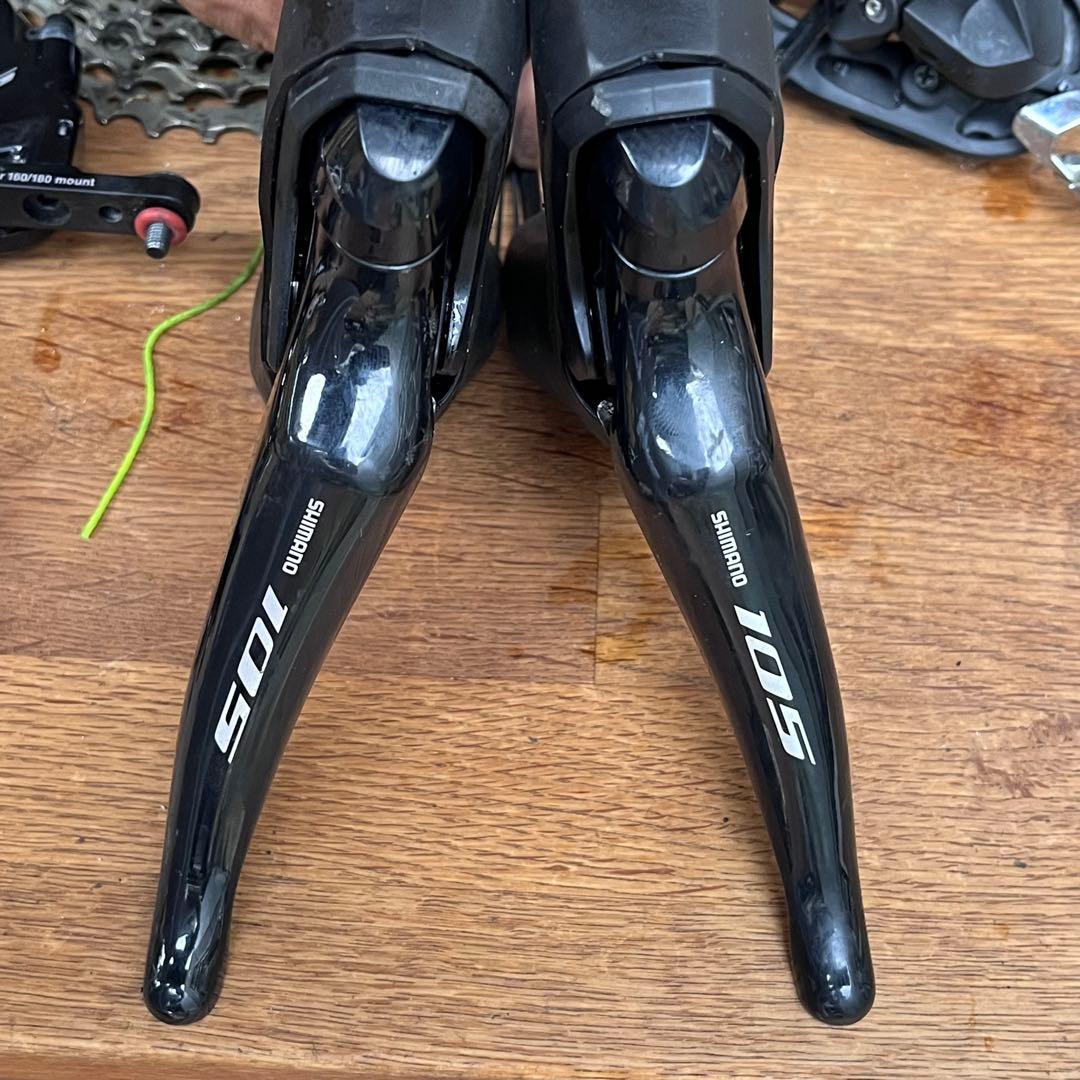 Shimano 105 油圧ディスク 取り外しグループセット