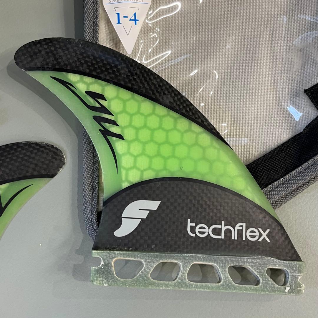 ★希少★futures YUモデル　Techflex製　トライはフィン
