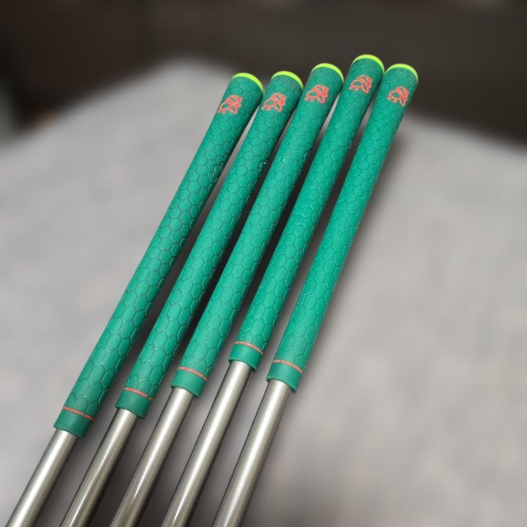TaylorMade P790 レッドブルコラボ　限定アイアン　5本セット
