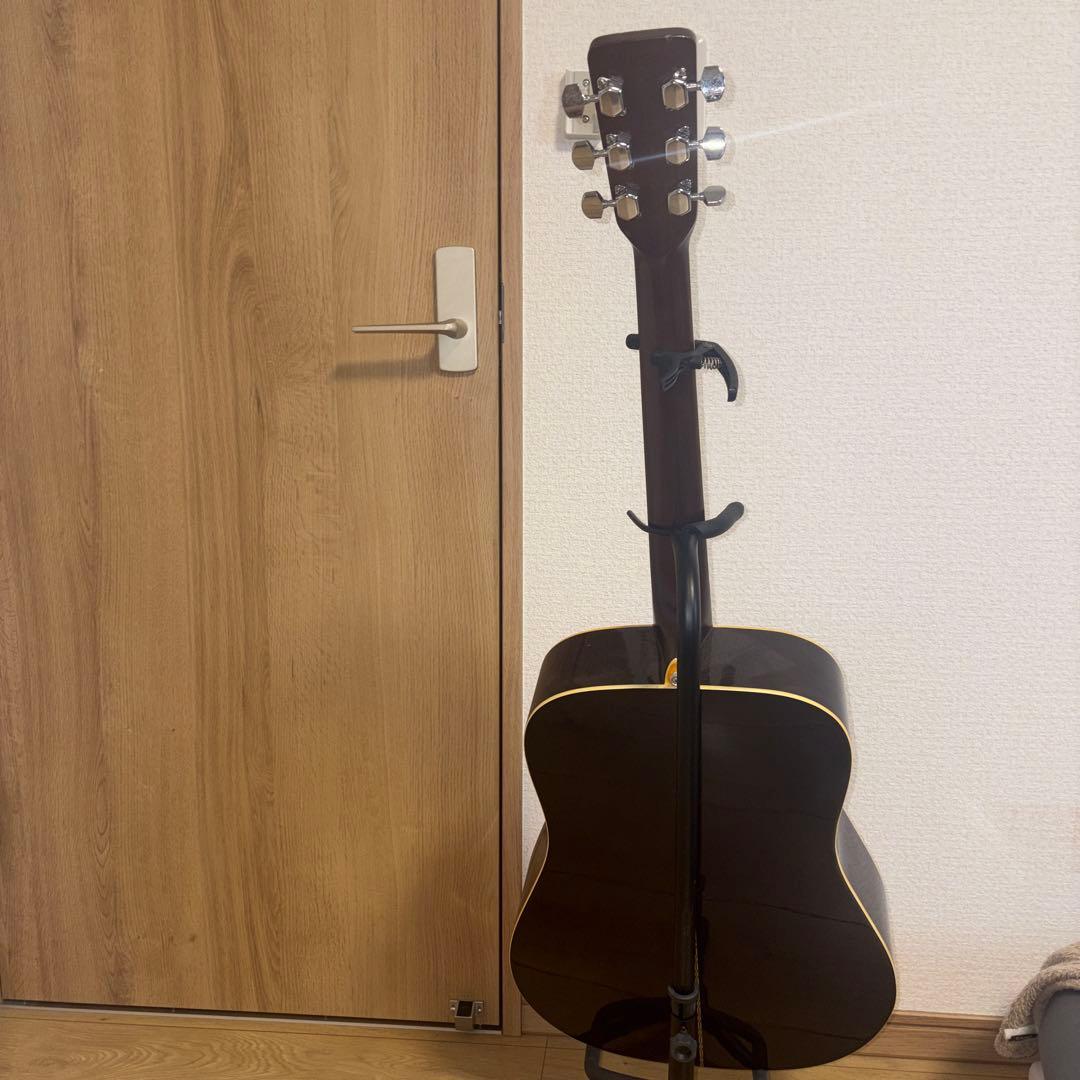 Morris アコースティックギター　カポ、ギター立て付