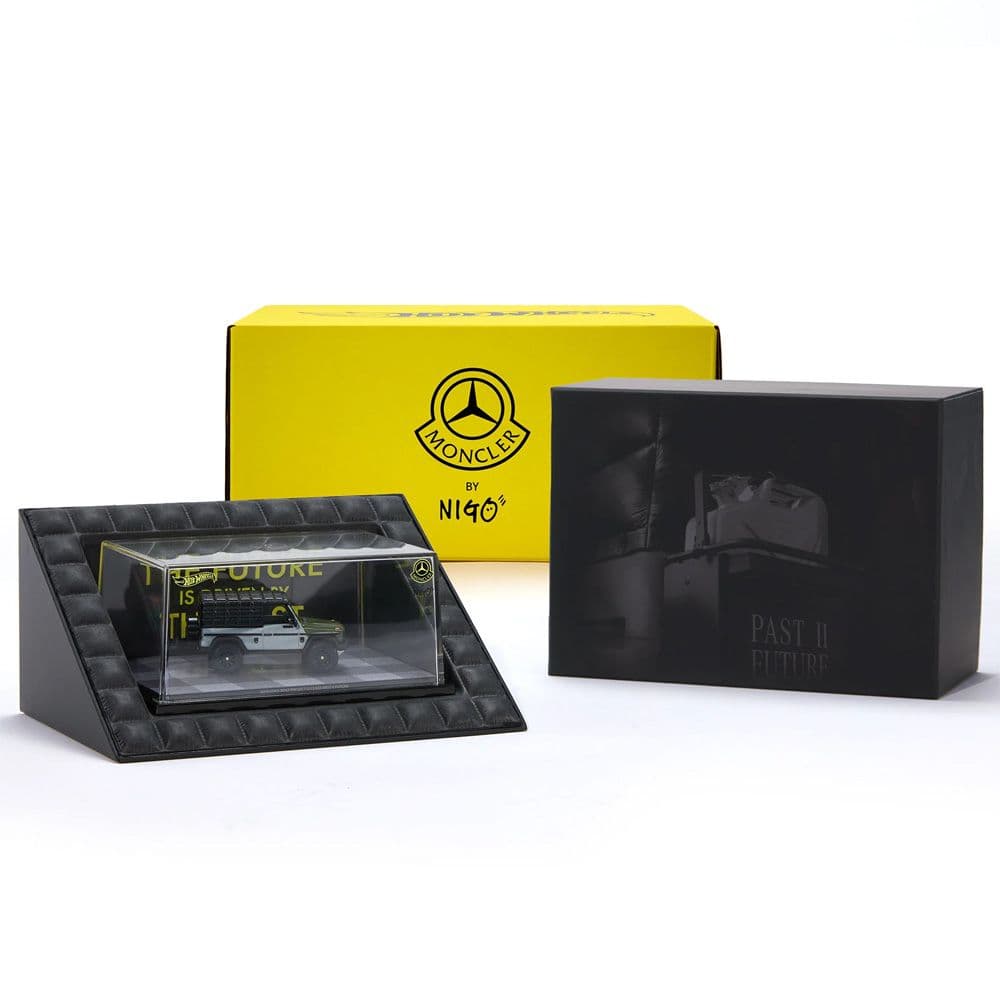 メルセデスベンツ　G CLASS PAST II FUTURE　デザインド　ニゴ