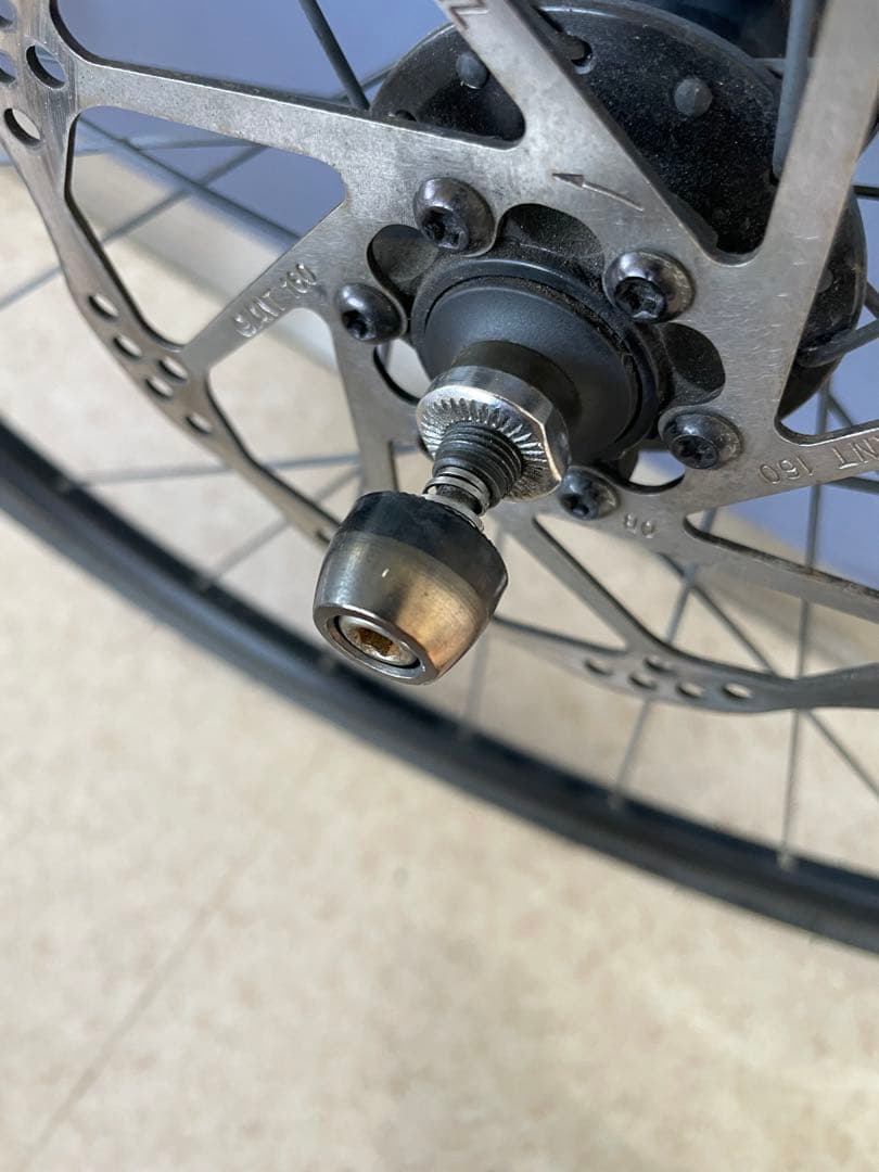 ESCAPE R DISC 2022 700c ホイールセット　ロードバイク