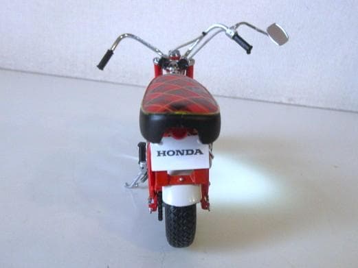 特価 EBBRO (1/10) ホンダ Monkey Z50M