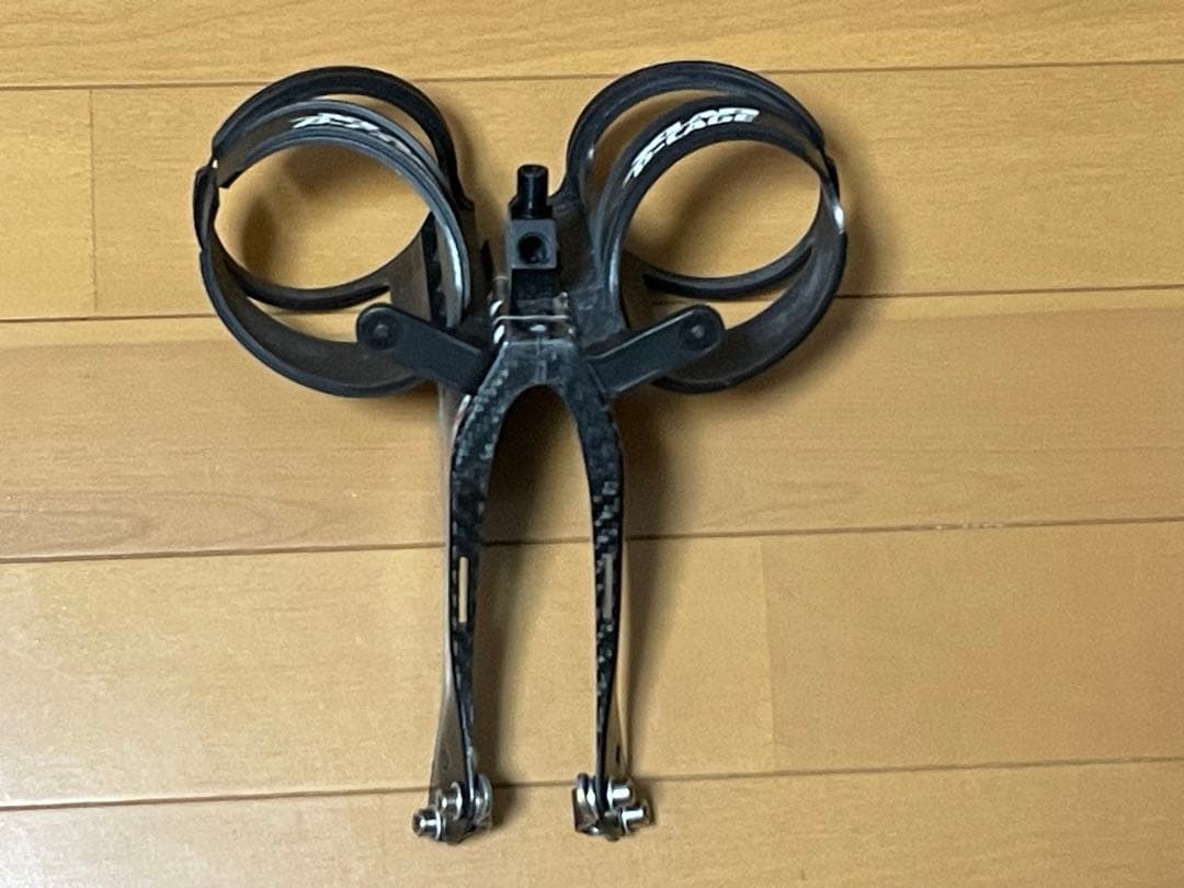 XLAB Carbon Wing ダブルボトルケージ