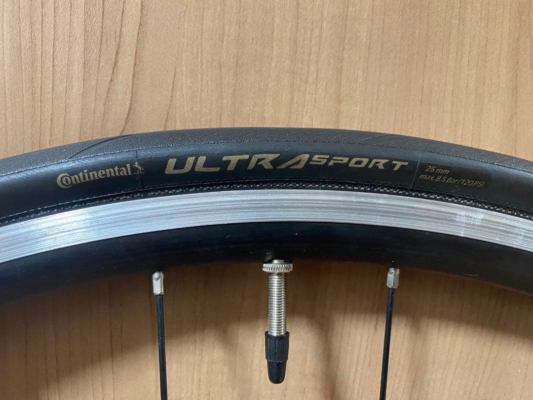 SHIMANO WH-R501 エントリーホイール　ウルトラスポーツつき