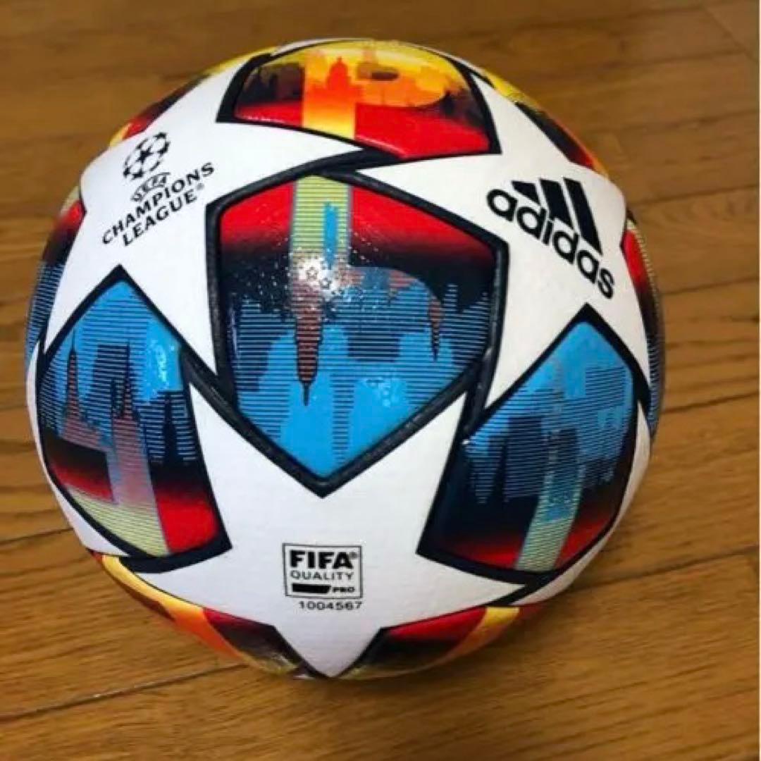 希少　美品　adidas チャンピオンズリーグ サッカーボール　5号