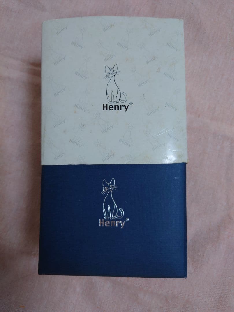 Henry Annie 手描きアートストーン猫