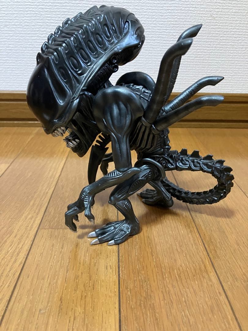 THREE-B/ AVP2: エイリアン ウォーリアー フィギュア 2体セット