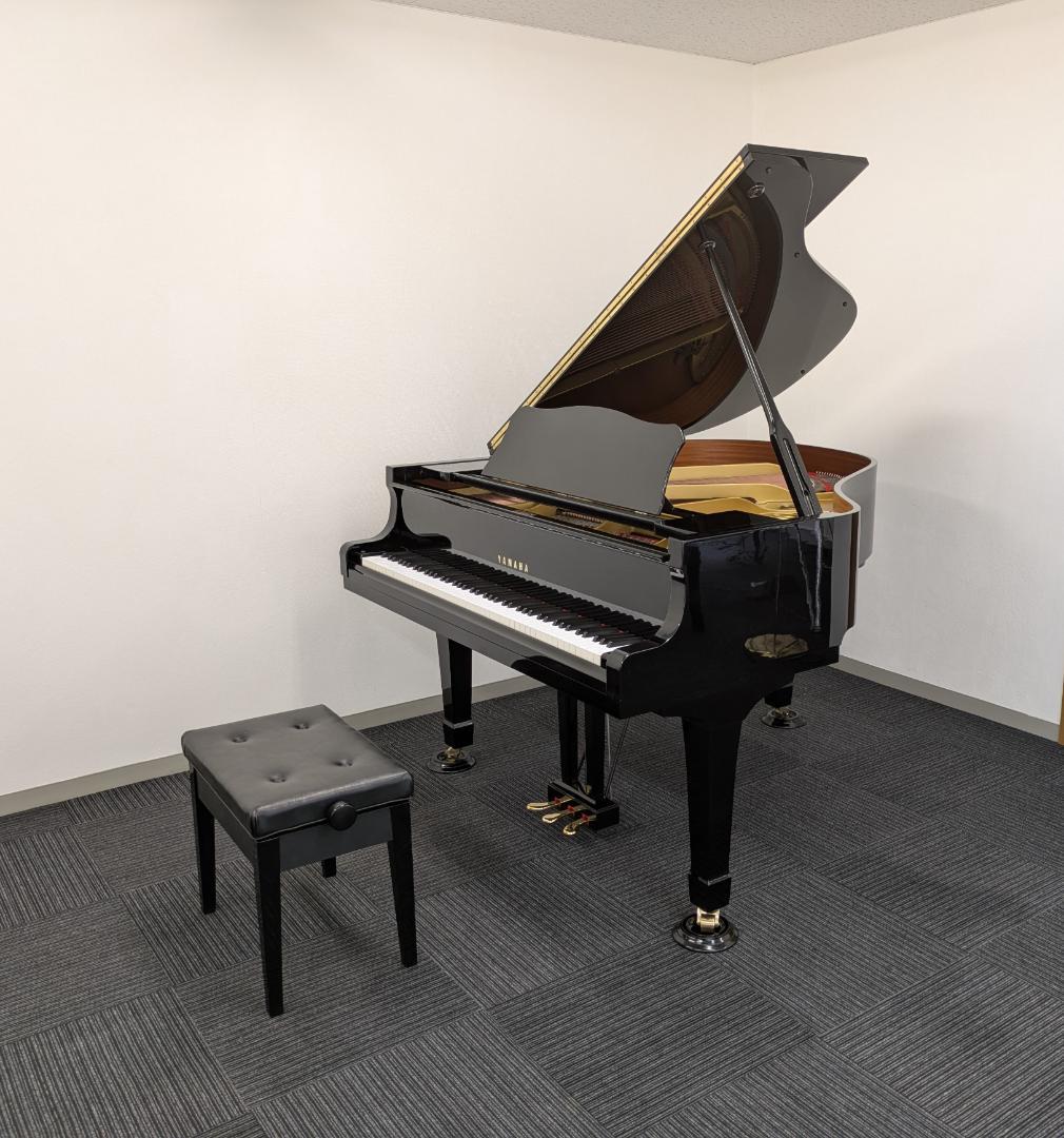 YAMAHA グランドピアノ G1B (弱音装置付)【470万番台】