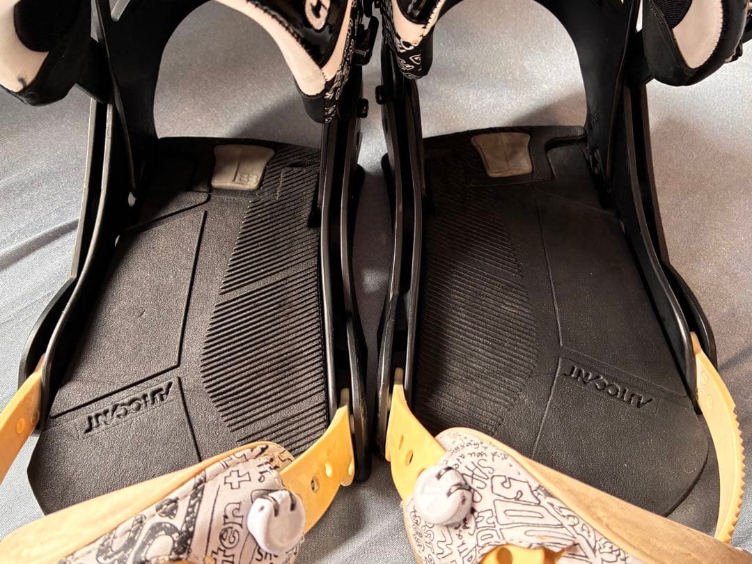 BURTONバインディング【カーテルCARTEL（メンズM）】黒×白