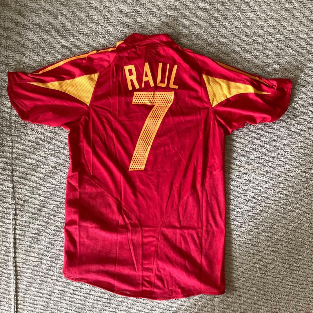 直筆サイン入りユニフォーム　スペイン代表　RAUL ラウール