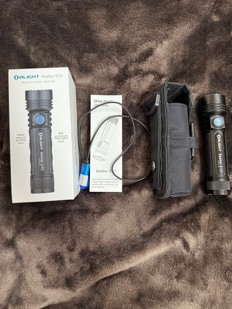 Olight Seeker 3 PRO 懐中電灯