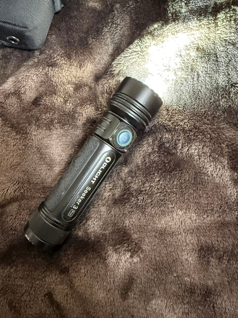 Olight Seeker 3 PRO 懐中電灯