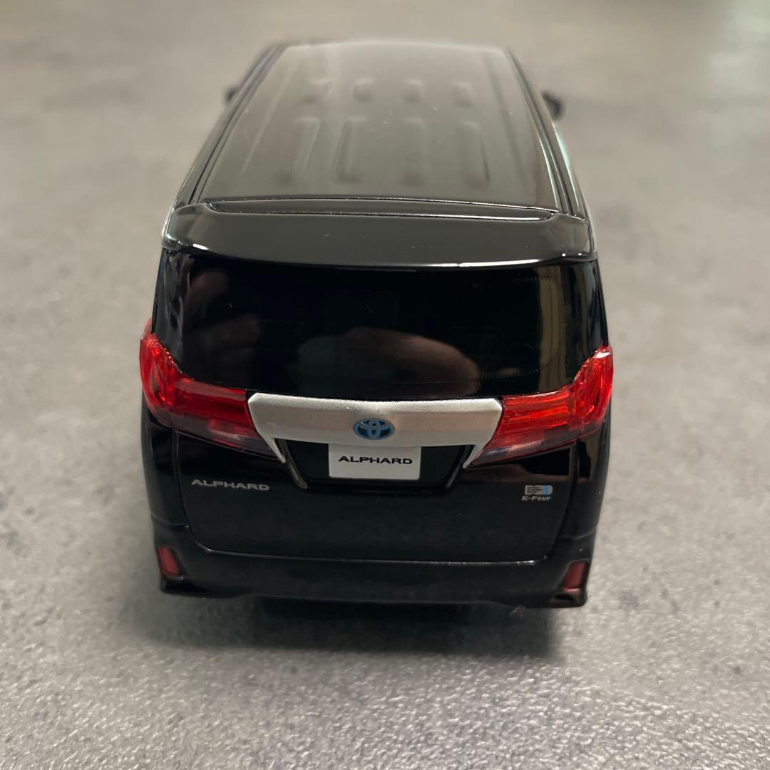 トヨタ ALPHARD ミニカー 黒　アルファード