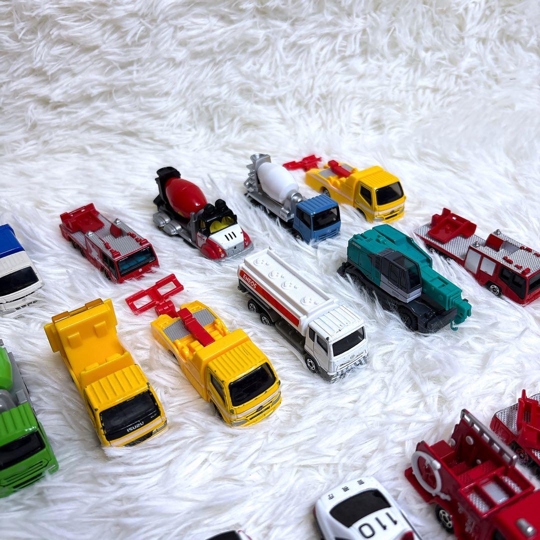 トミカ TOMICA 働く車 28台セット 消防車 救急車 工事車両 まとめ