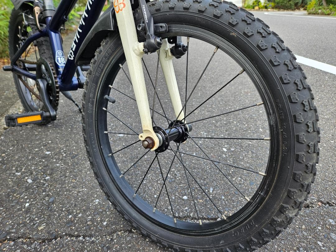 ヨツバサイクル　子供用自転車 18インチ