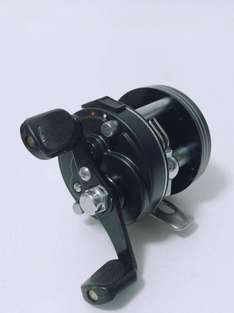 ダイワ ミリオネア GS-1000C オールドリール ベイト
