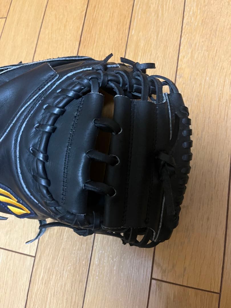 ひ*ょ様 Mizuno World Winキャッチャーミット黒 軟式用