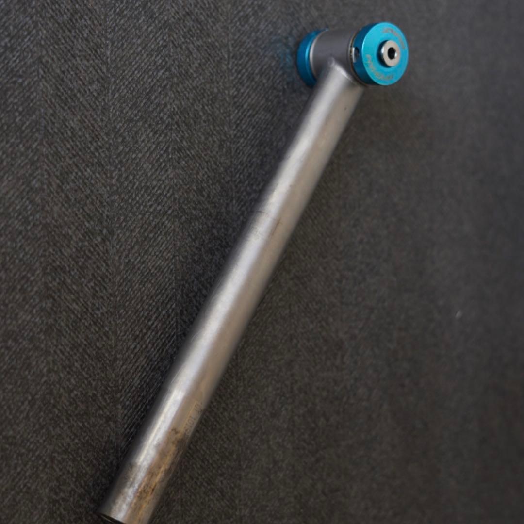 BINGHAM BUILT チタンシートポスト　bluelug
