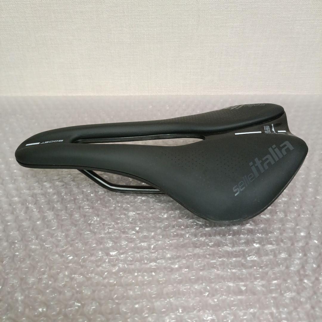 セライタリア NOVUS BOOST EVO SUPERFLOW TM サドル