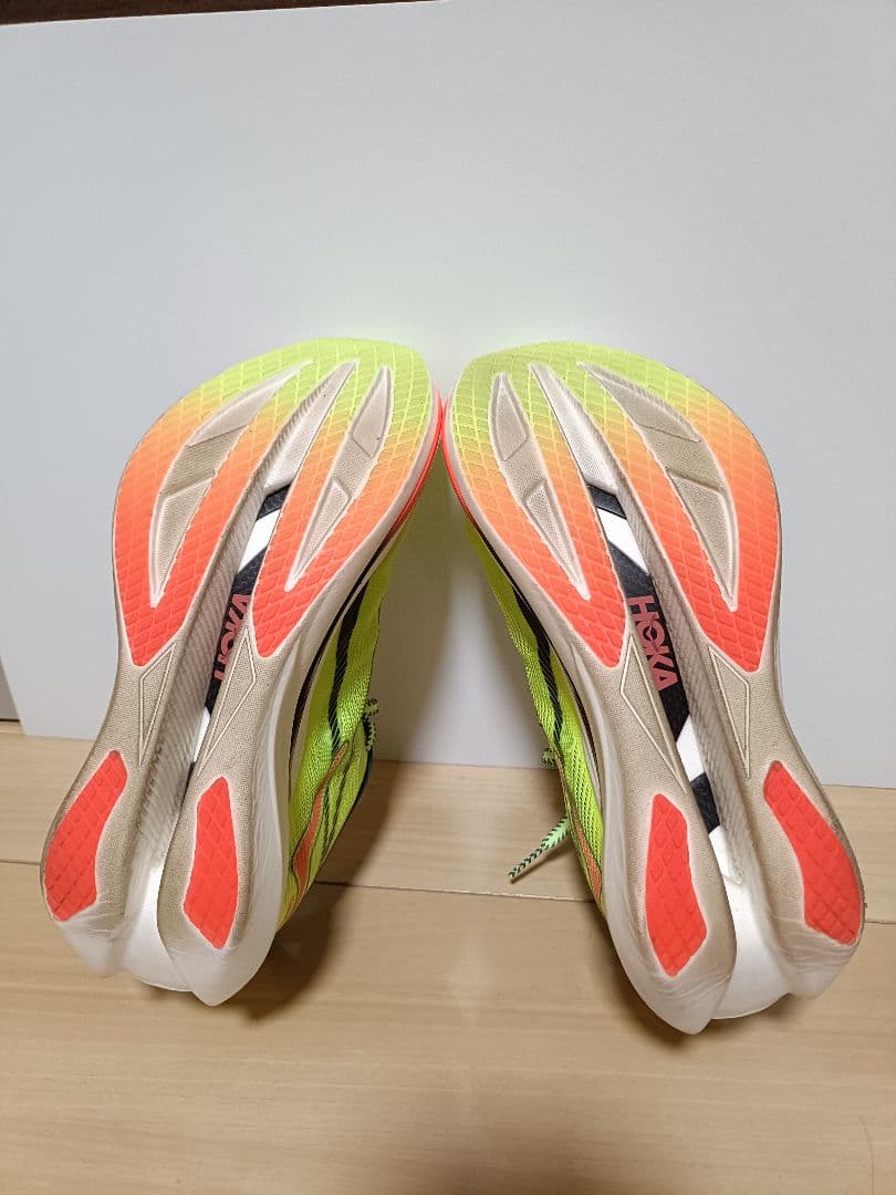 美品 HOKA CieloX1 3.0 メンズ26.0cm