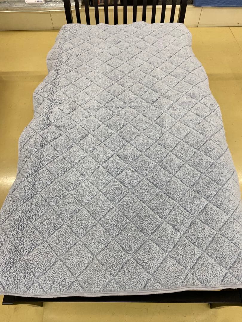 セミダブル・ロマンス　敷きパッド・もふもふタッチ・サイズ約１２０×２０５㎝