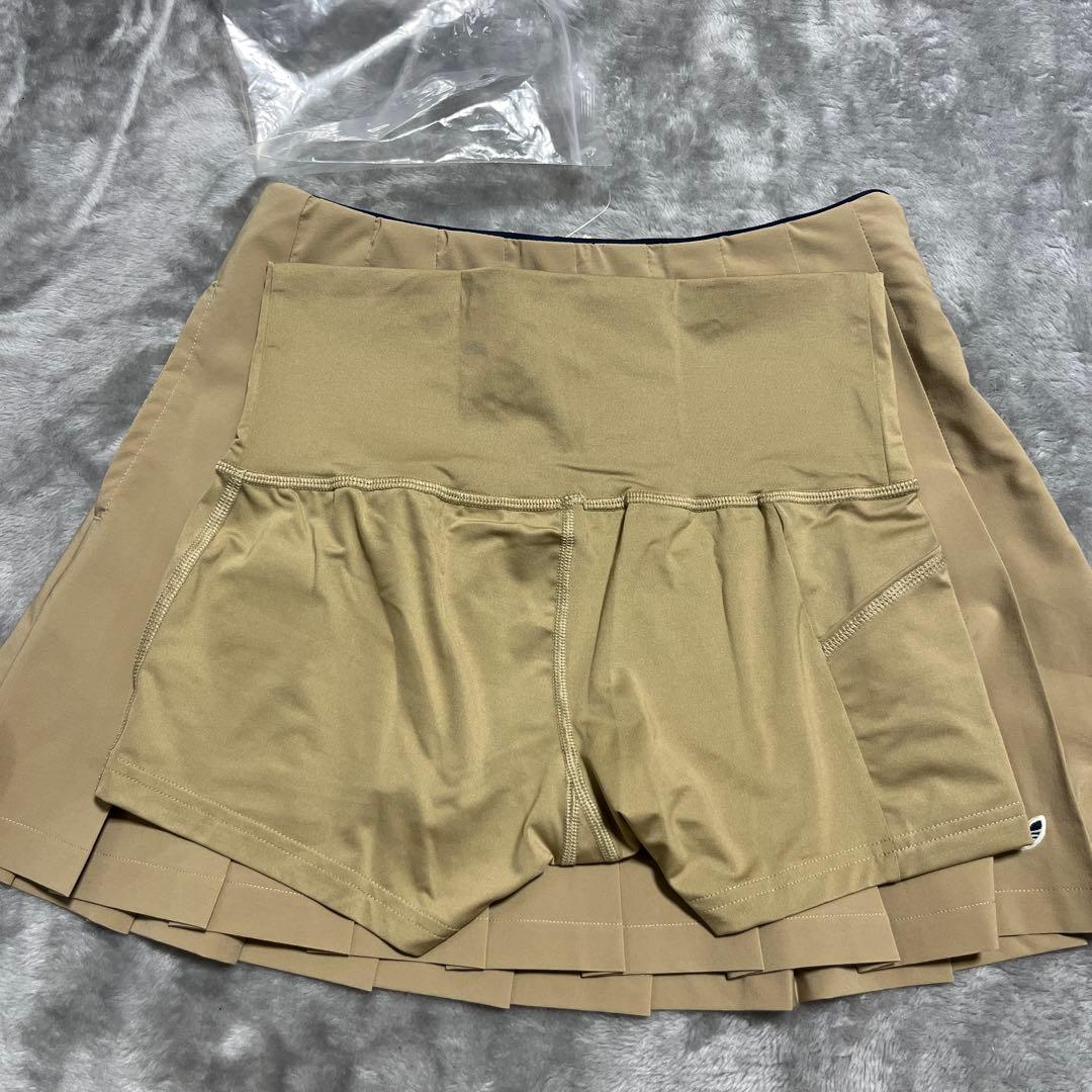 アディダス プリーツスカート ベージュ