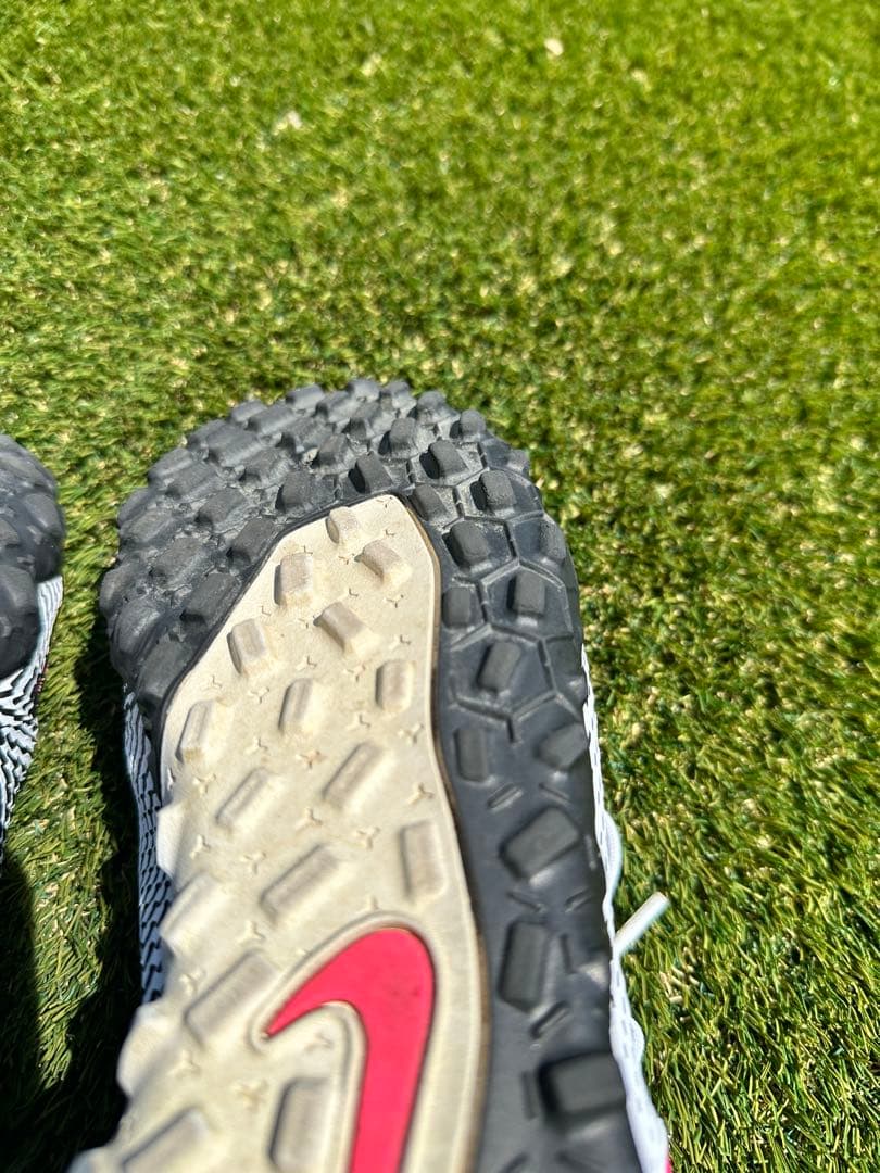 NIKEナイキ リアクト ファントムGT プロ TF(ホワイト×ピンク)