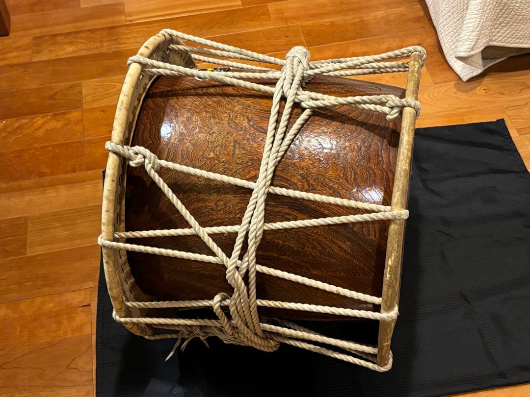 価格80万円程●浅野太鼓 くり抜き胴 和太鼓1尺６寸 打面46cm やまびこ太鼓