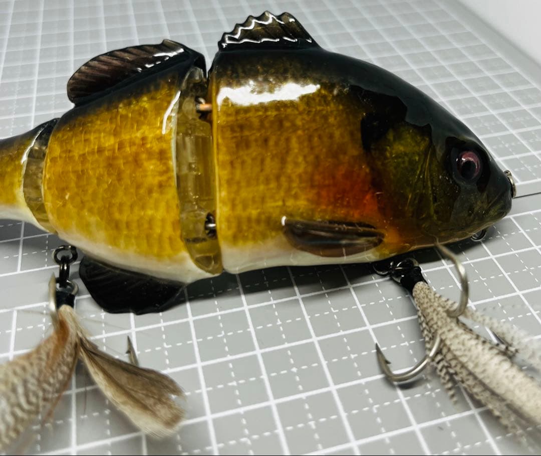 フレッシュベイトルアーズ　チビタレル　ブルーギル　魚皮