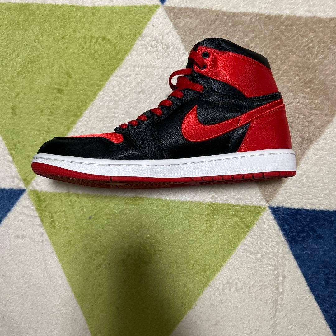 NIKE AIR JORDAN 1 ハイカット ブラック×レッド