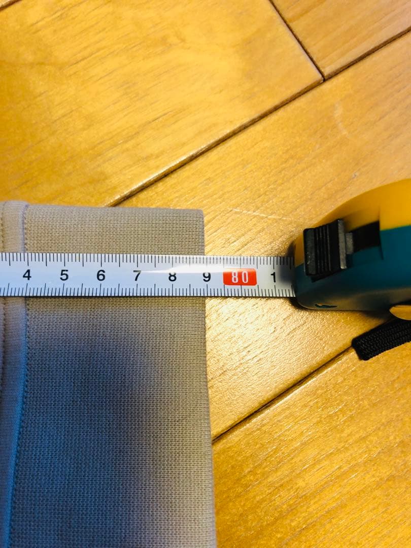 Lululemon フード付きベージュジャケット
