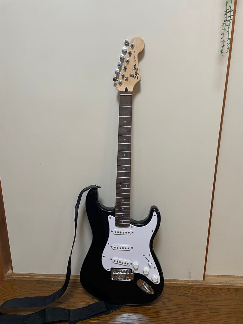 ◼︎Squier Stratocaster ストラト