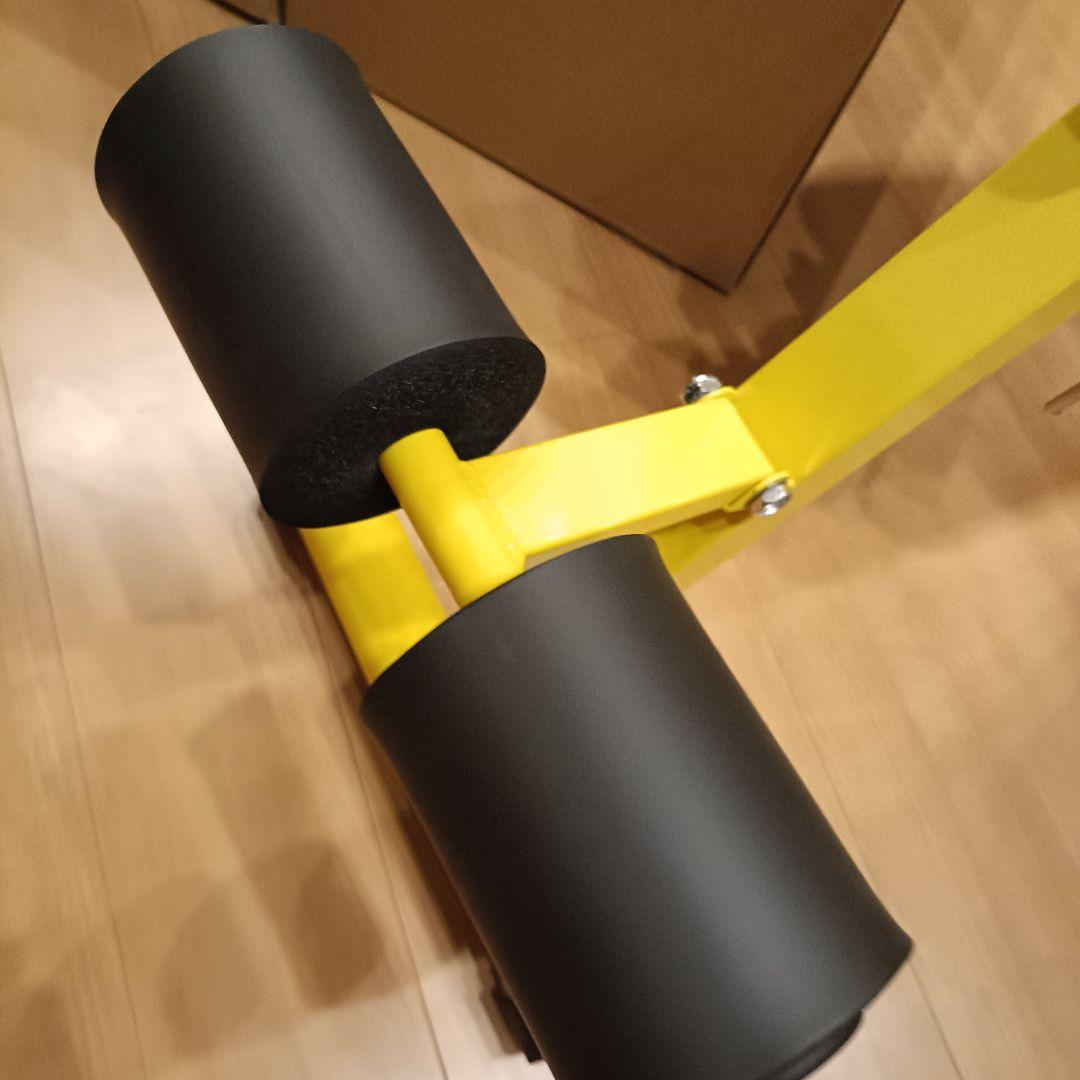 未使用品　ローマンチェア 背筋 腹筋 筋トレ ベンチ イエロー DONIUZ