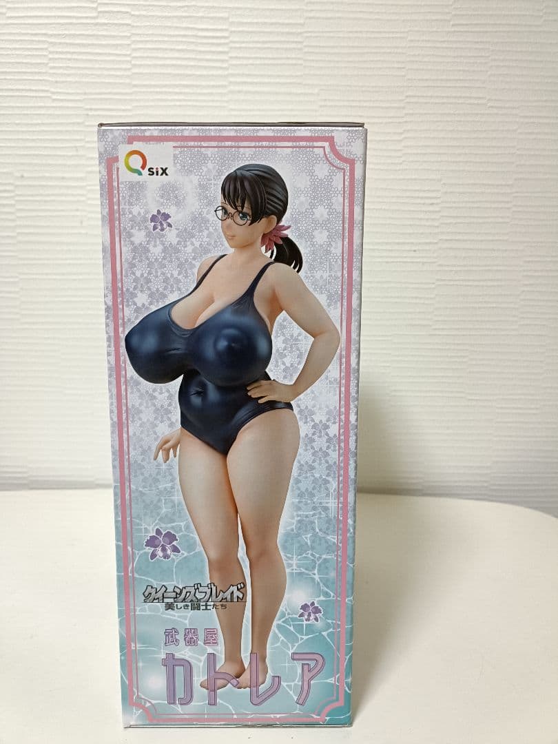 【匿名配送】クィーンズブレイド 武器屋カトレア 白水着ver. 1/7フィギュア