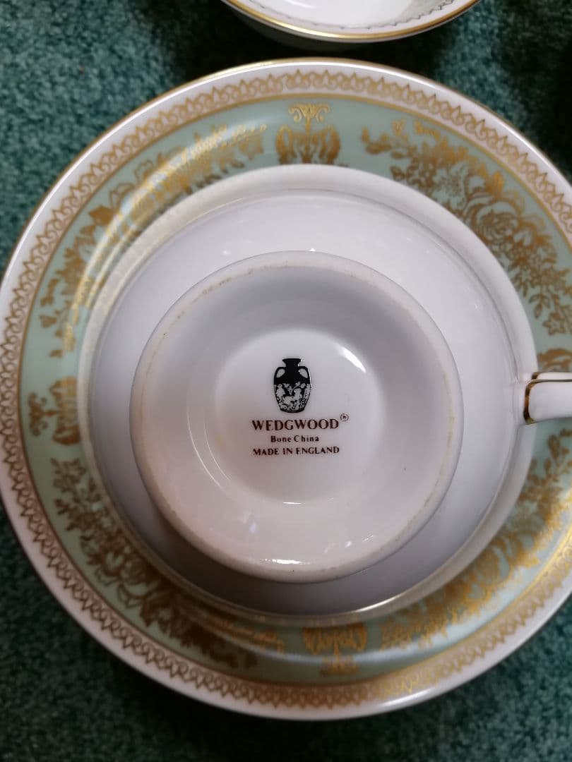 　Bone China
