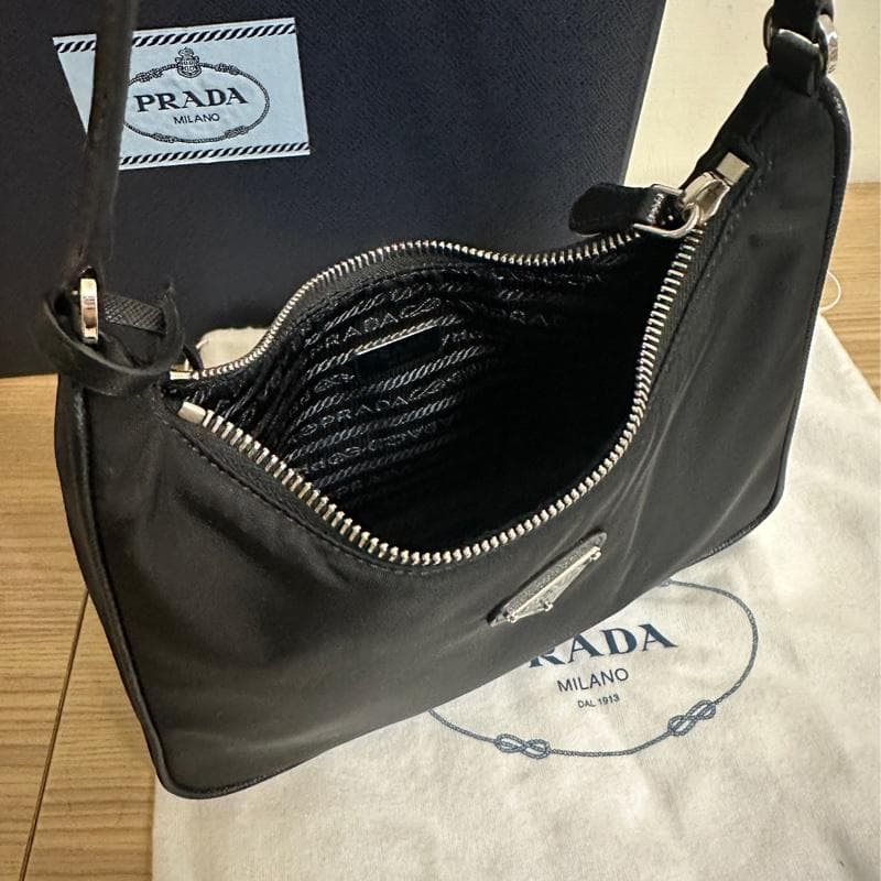 【極美品】PRAプラダ⭐️R-Edition 2005 ブラック