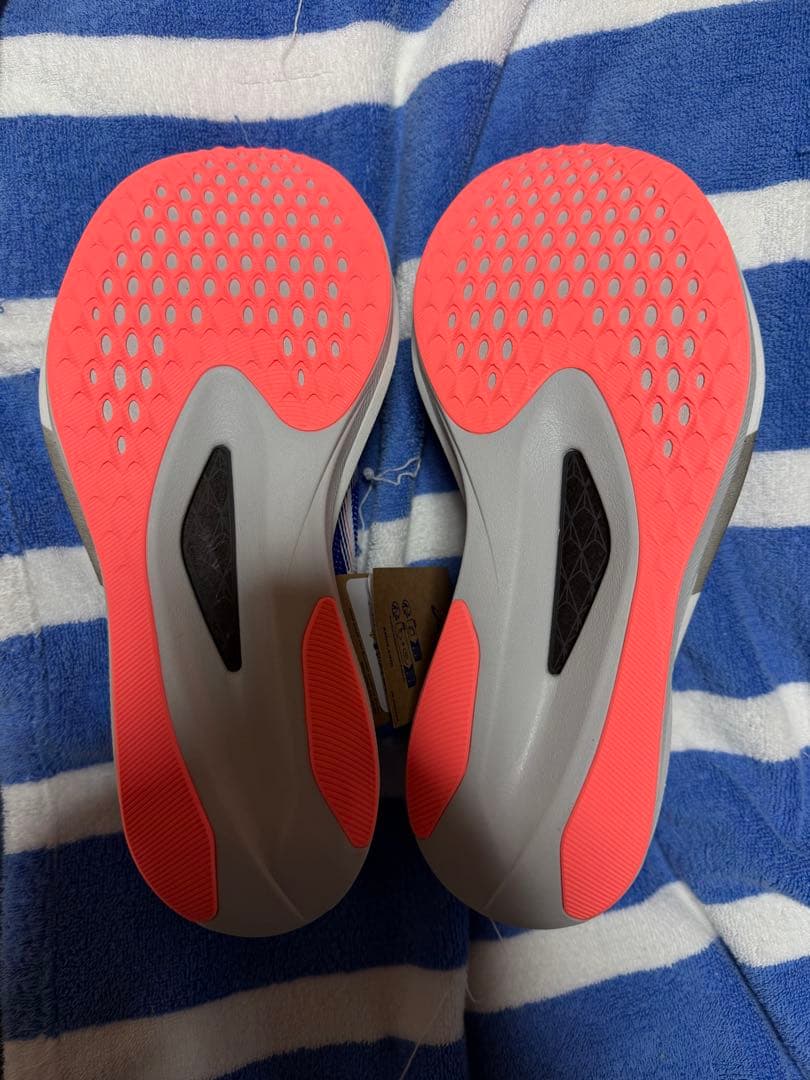 アシックスMAGIC SPEED 5新品27.5センチ