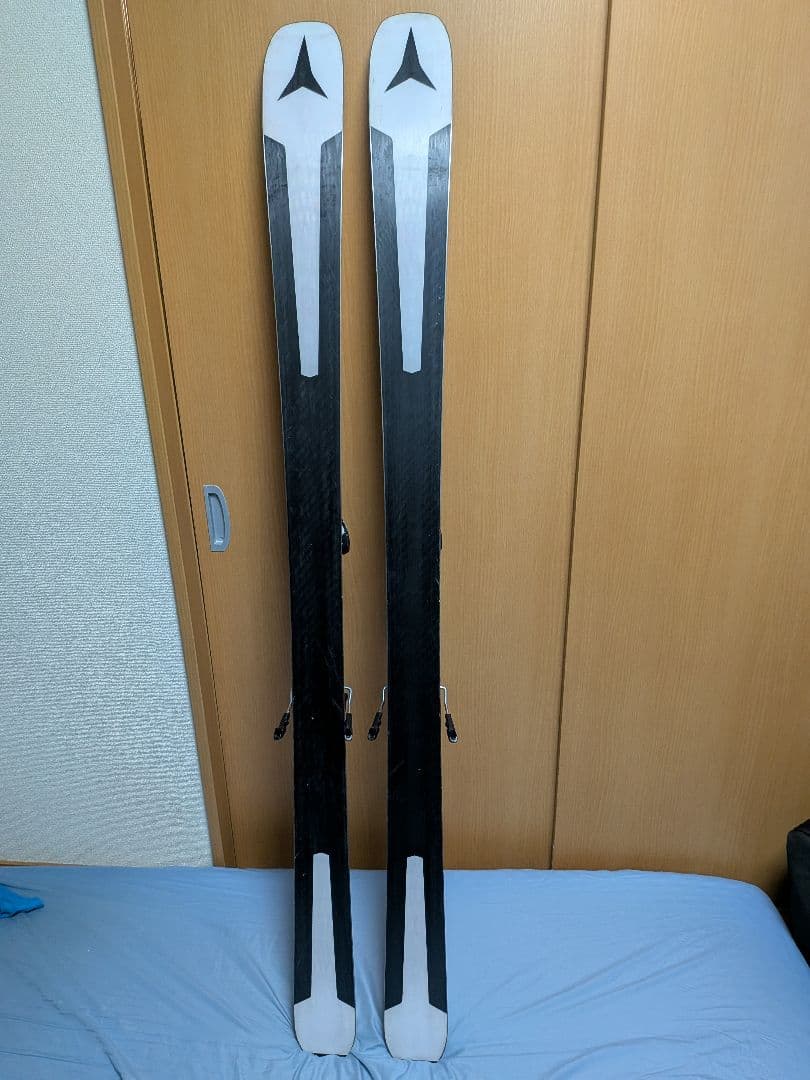スキー ATOMIC VANTAGE 90TI 176cm R18.4m