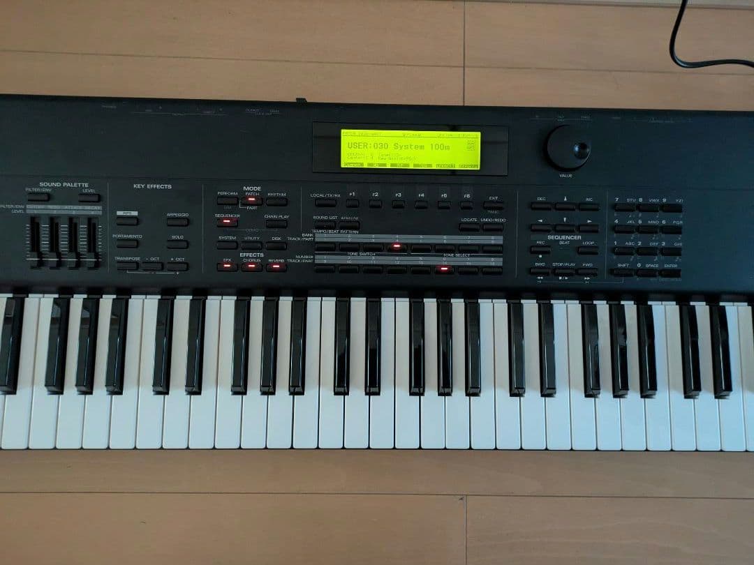 Roland　シンセサイザー　XP-80　ジャンク扱い品
